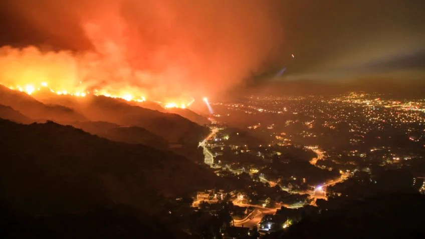 Sobe para 93 número de mortos em incêndios no Havaí